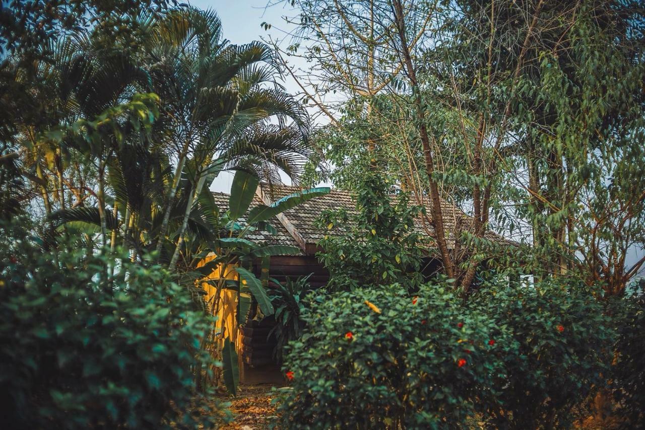 Kalm Pai Hotel Exterior photo